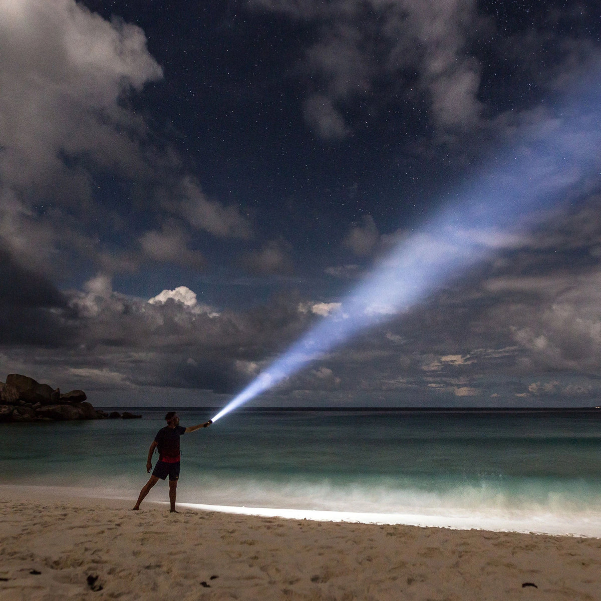 Ledlenser MT14 Akku-Taschenlampe – 1.000 Lumen, 320 m Leuchtweite, Schwarz